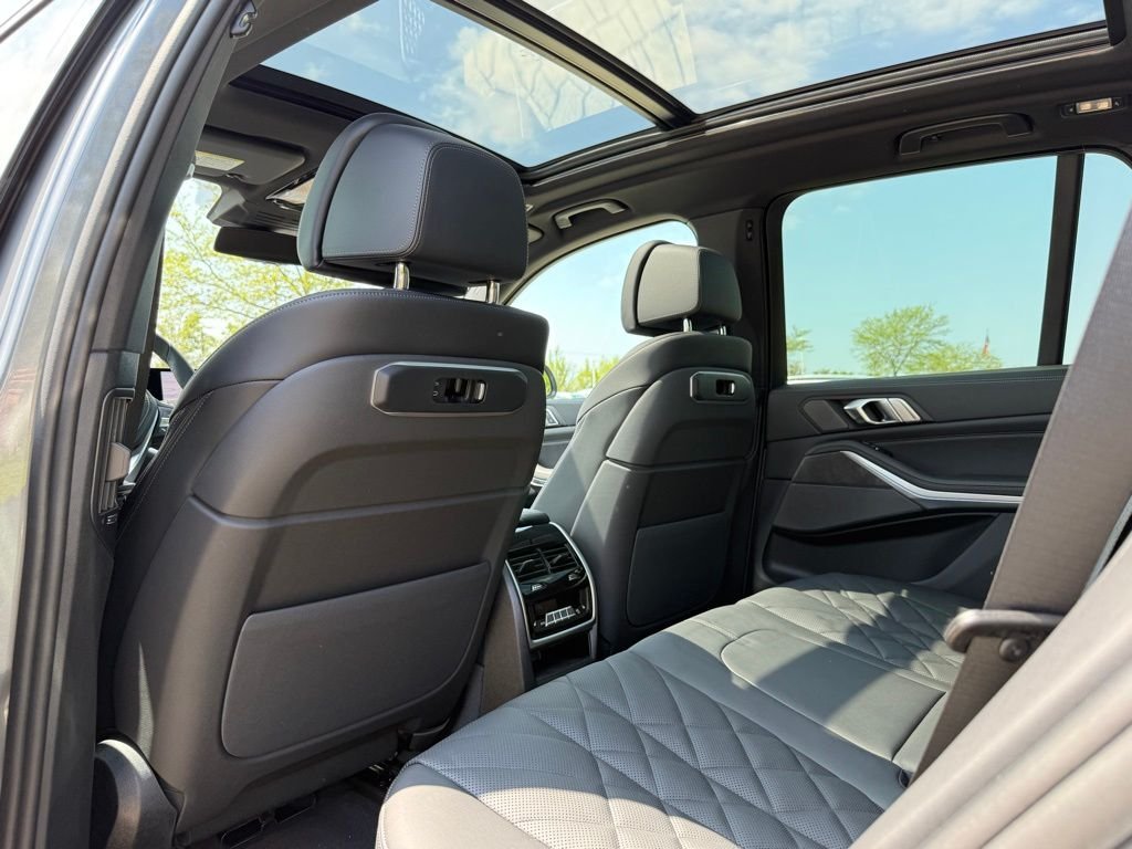 2026 BMW X5 50e - Photo 23