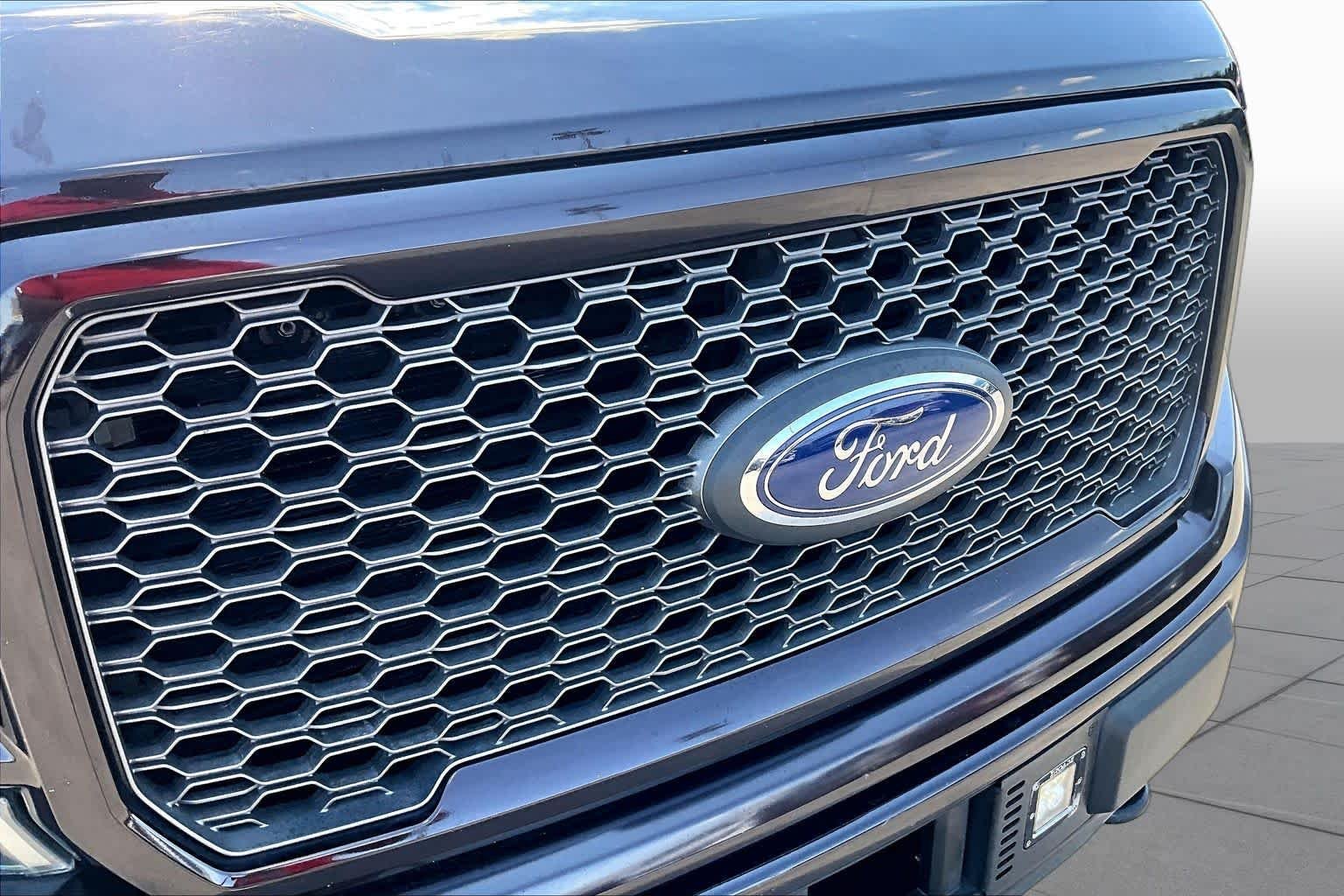 Used 2019 Magma Red Ford LARIAT image 30