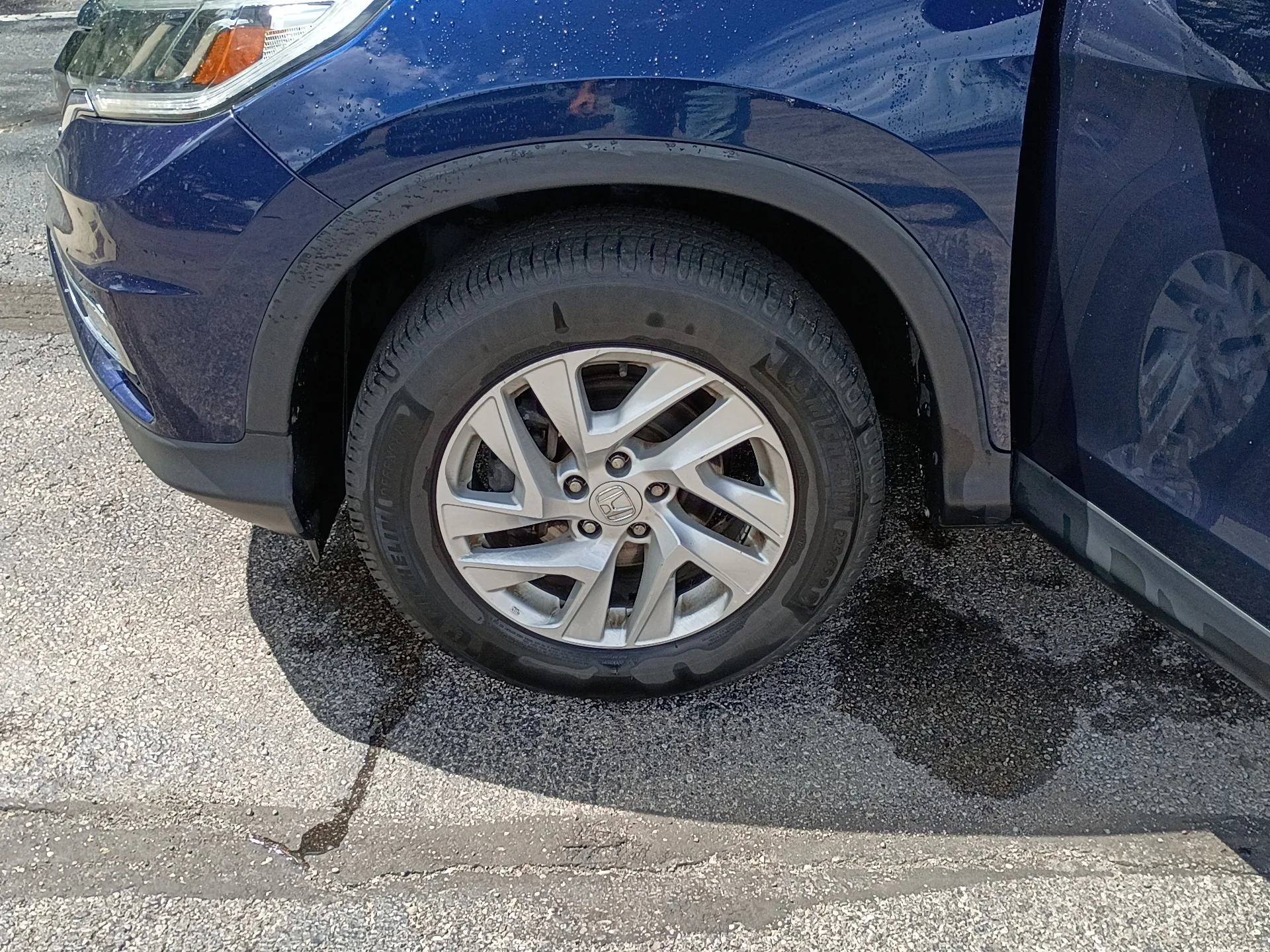 Certified Used 2016 BLUE Honda EX-L image 10
