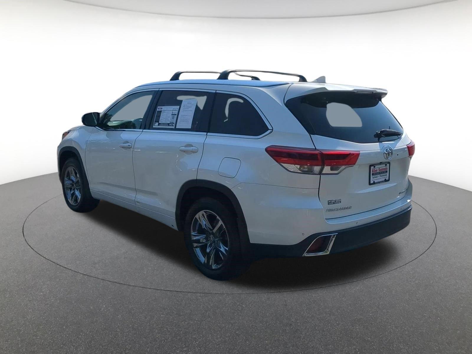 Certified Used 2019 Blizzard Pearl Toyota Limited Platinum image 7