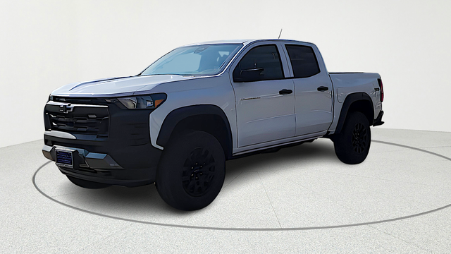 New 2026 White Chevrolet Trail Boss image 3