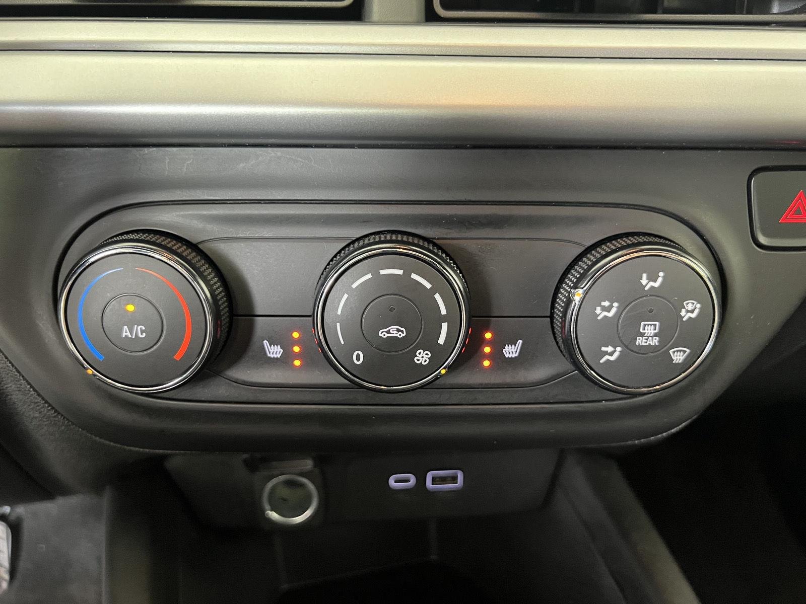 Used 2025 Summit White Chevrolet 1RS image 15