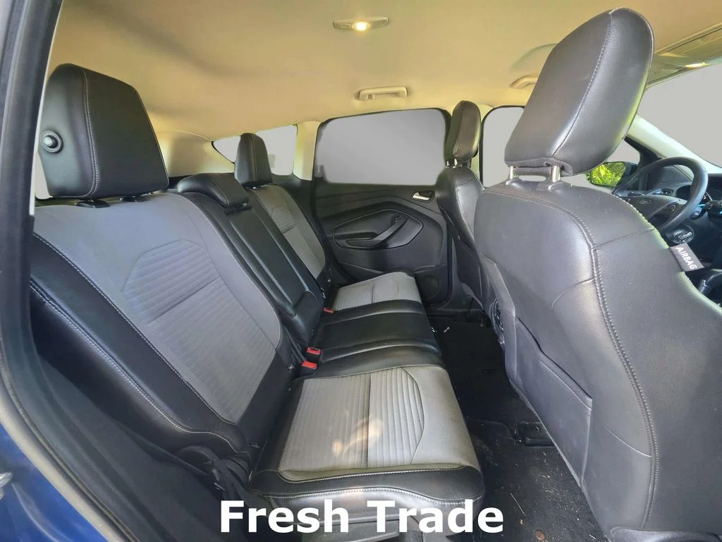 Used 2018 Lightning Blue Metallic Ford SE image 9