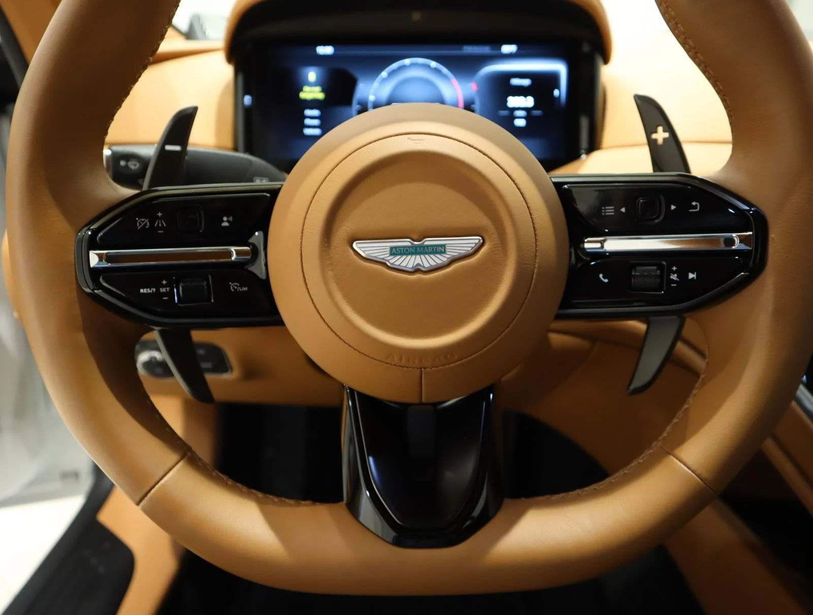 Used 2024 Zenith White Aston Martin Coupe image 24