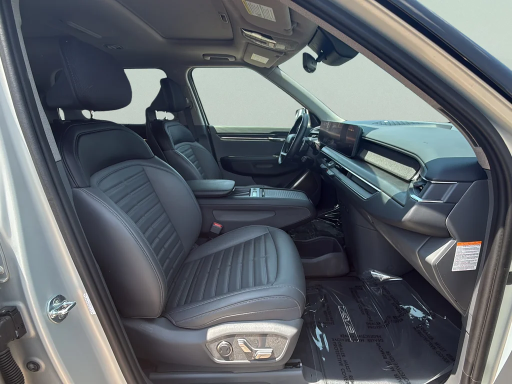 Used 2024 Ivory Silver Matte Kia Land image 18