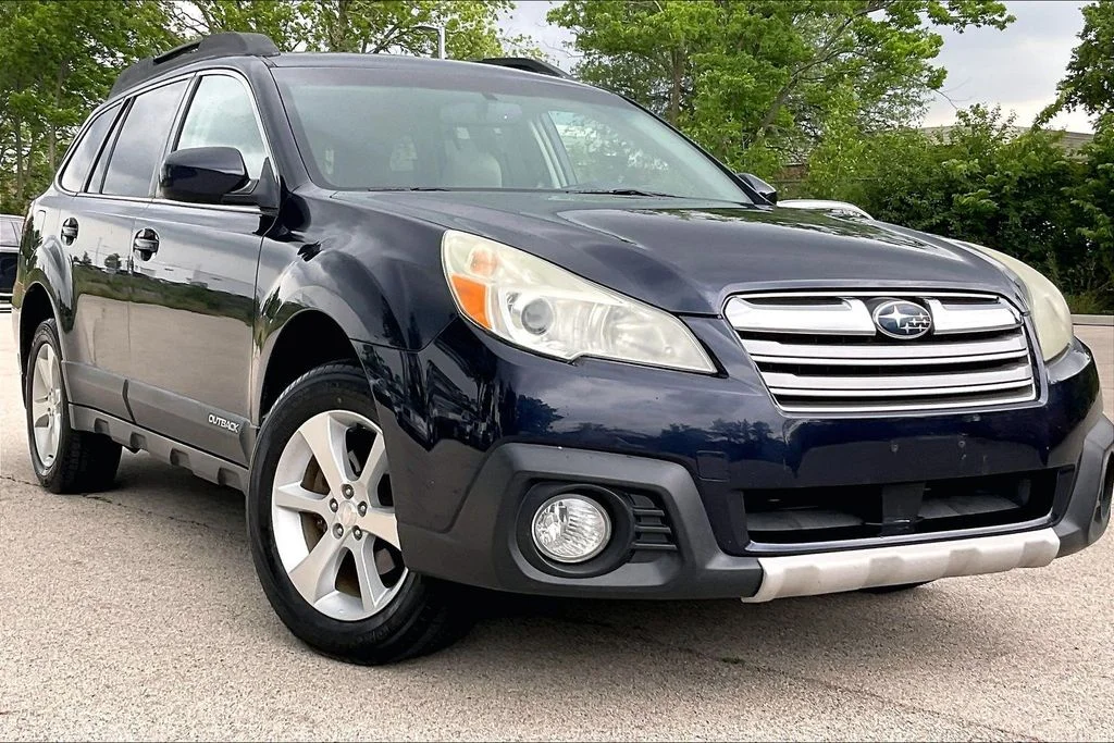 Used 2014 Blue Subaru 2.5i image 33