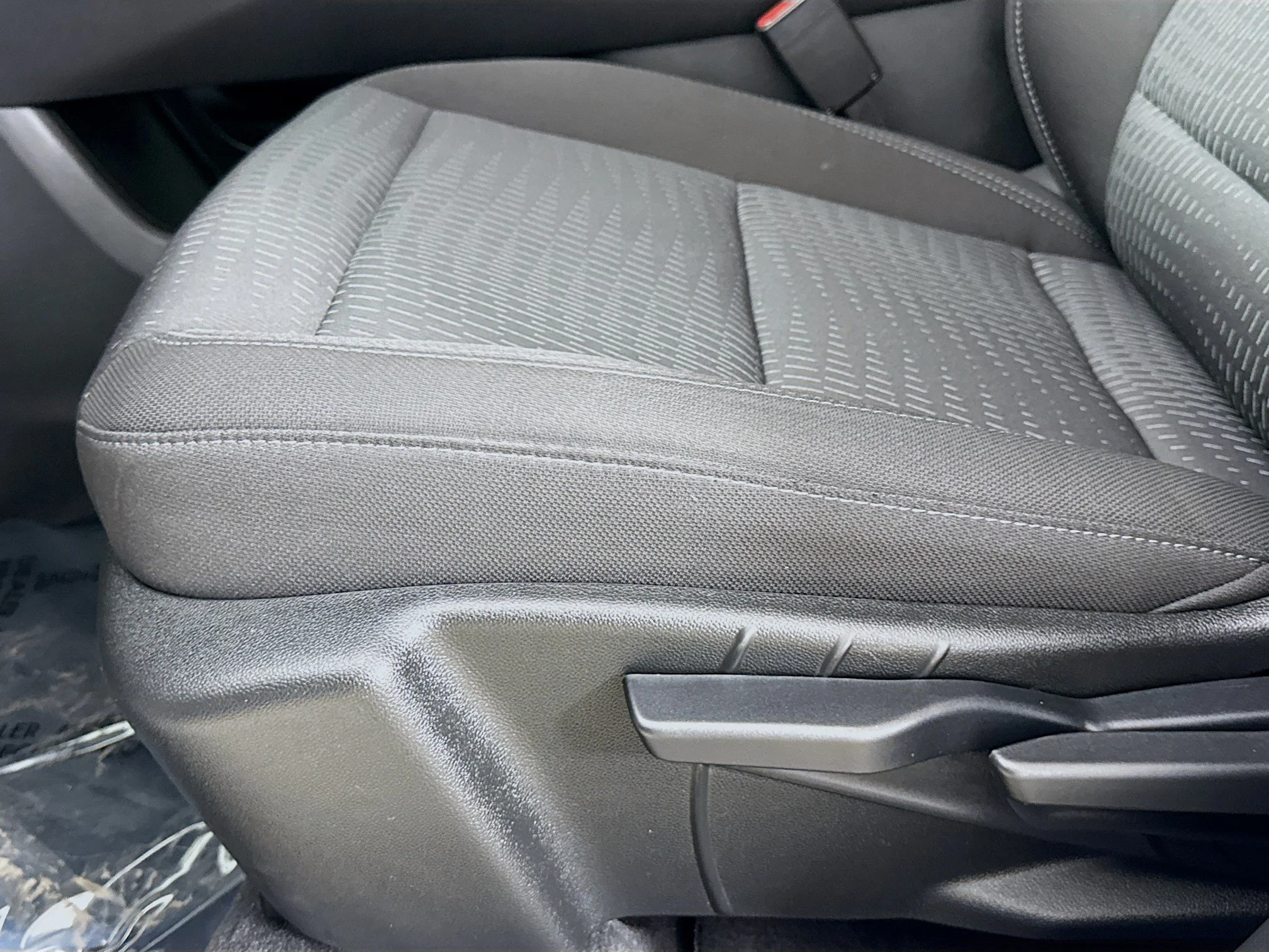 Used 2025 Summit White Chevrolet LT image 22