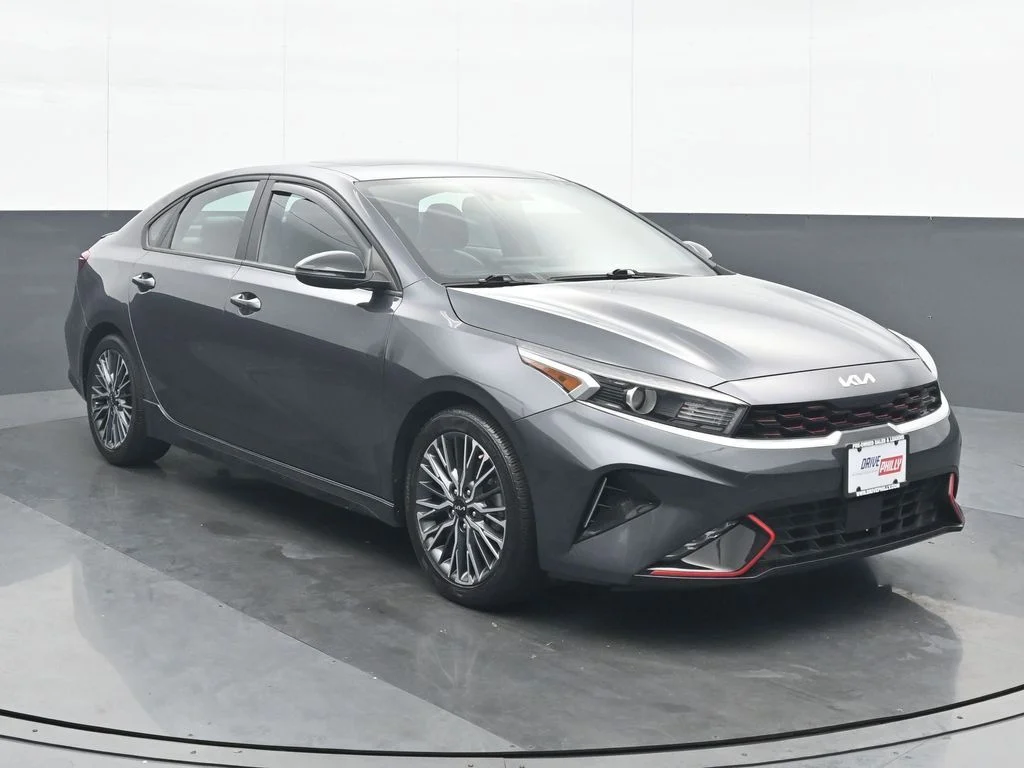 Used 2023 Gray Kia GT-Line image 9