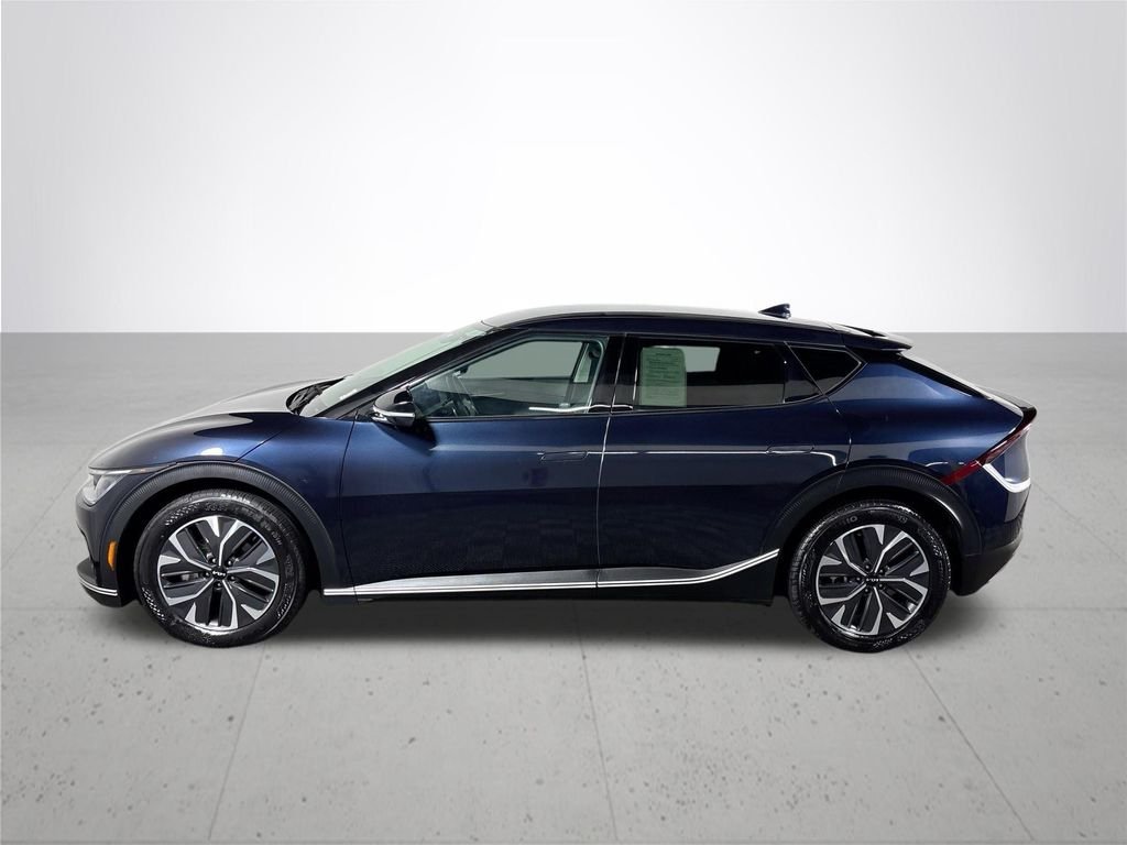 Used 2024 Blue Kia Light image 9