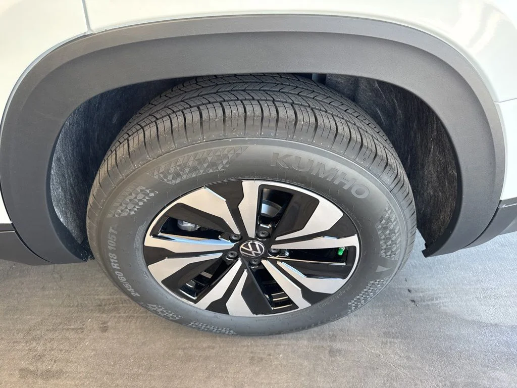 New 2026 White Volkswagen 2.0T SE image 30