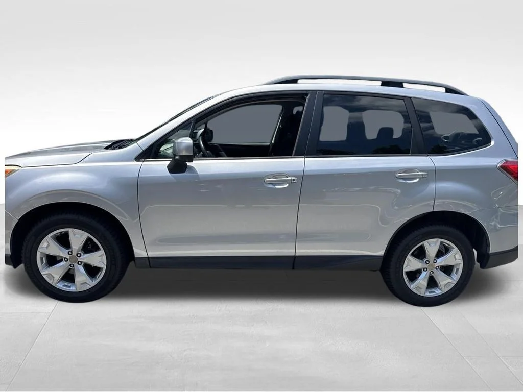 Used 2015 Silver Subaru 2.5i Premium image 4