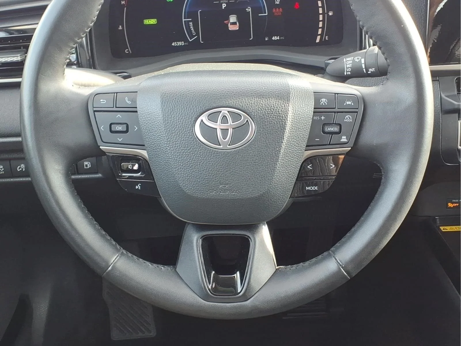 Certified Used 2025  Toyota LE image 14