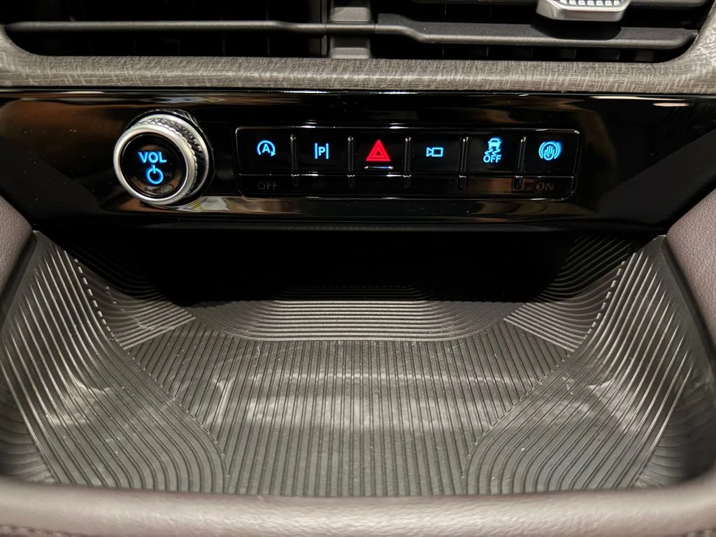 New 2026 Gray Ford Platinum image 37