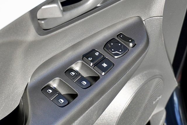 Used 2020 Gray Hyundai SEL Plus image 23