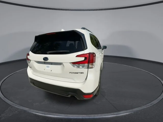 Used 2020 White Subaru Premium image 7