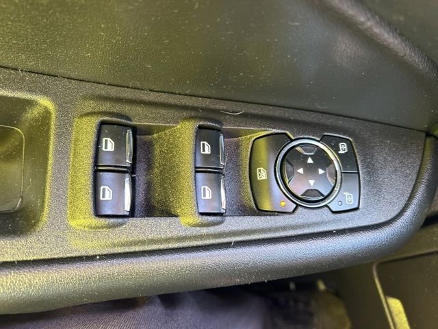 Used 2023 Oxford White Ford SE image 26