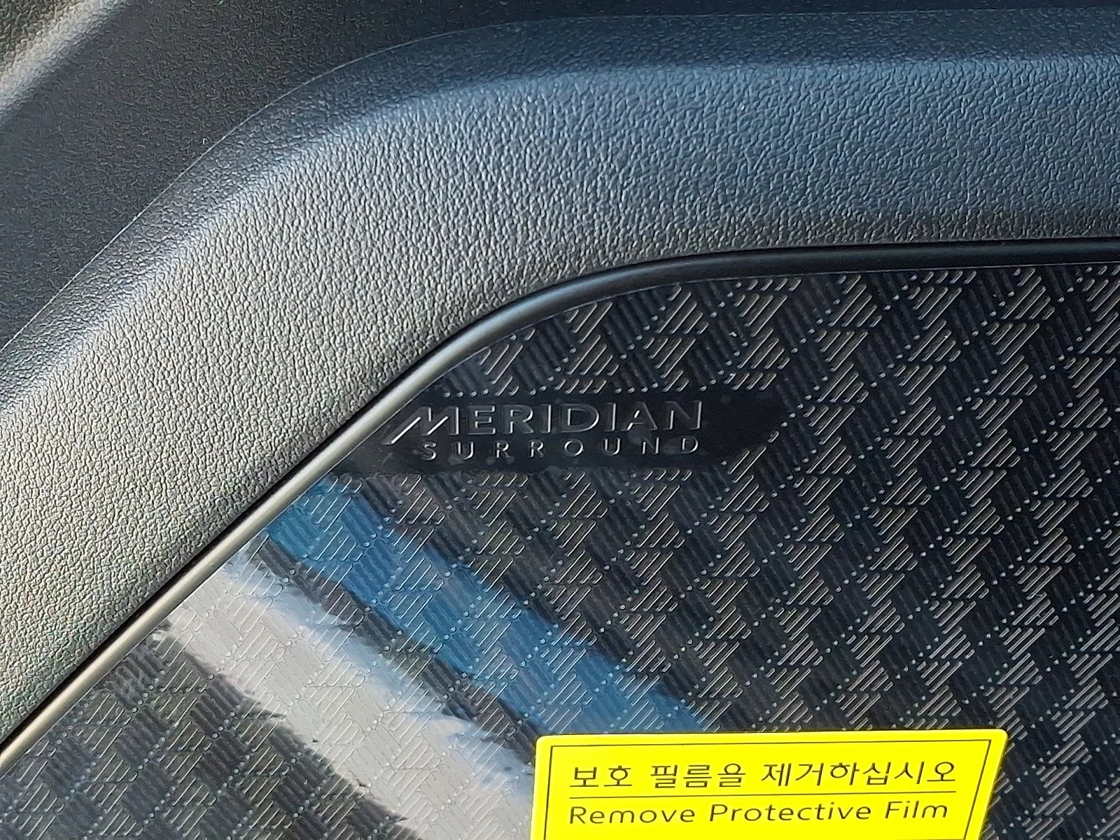 New 2027 White Kia X-Line SX Prestige image 23