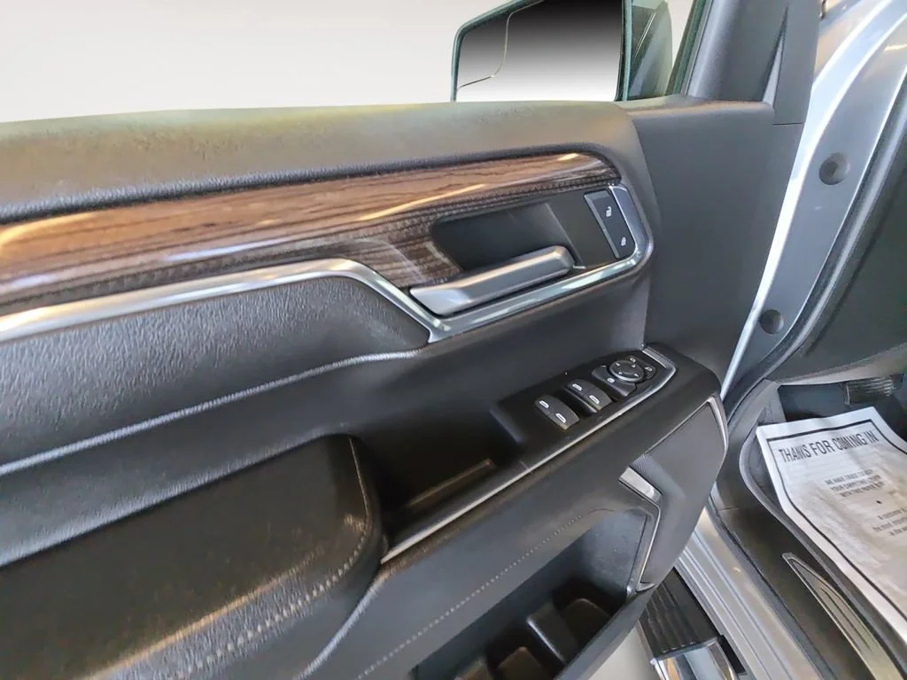 Used 2023 Sterling Gray Metallic Chevrolet LT image 10