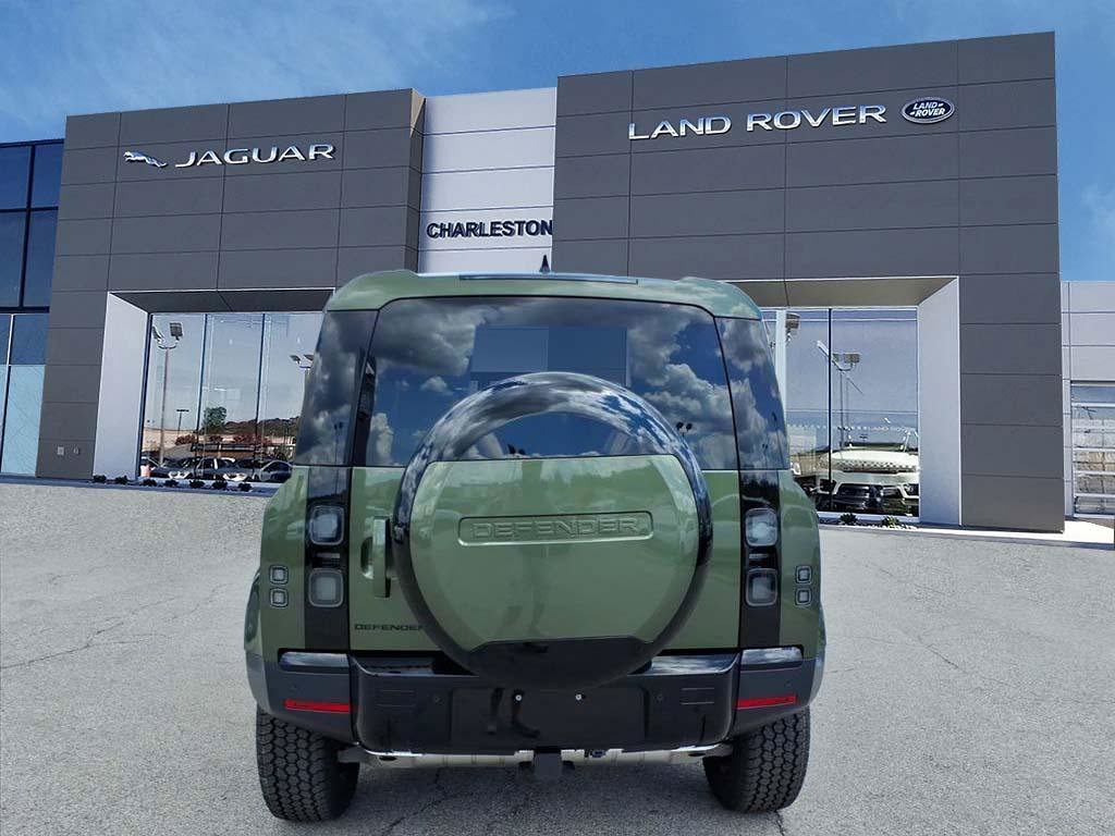 New 2026 Woolstone Green Metallic Land Rover S image 4