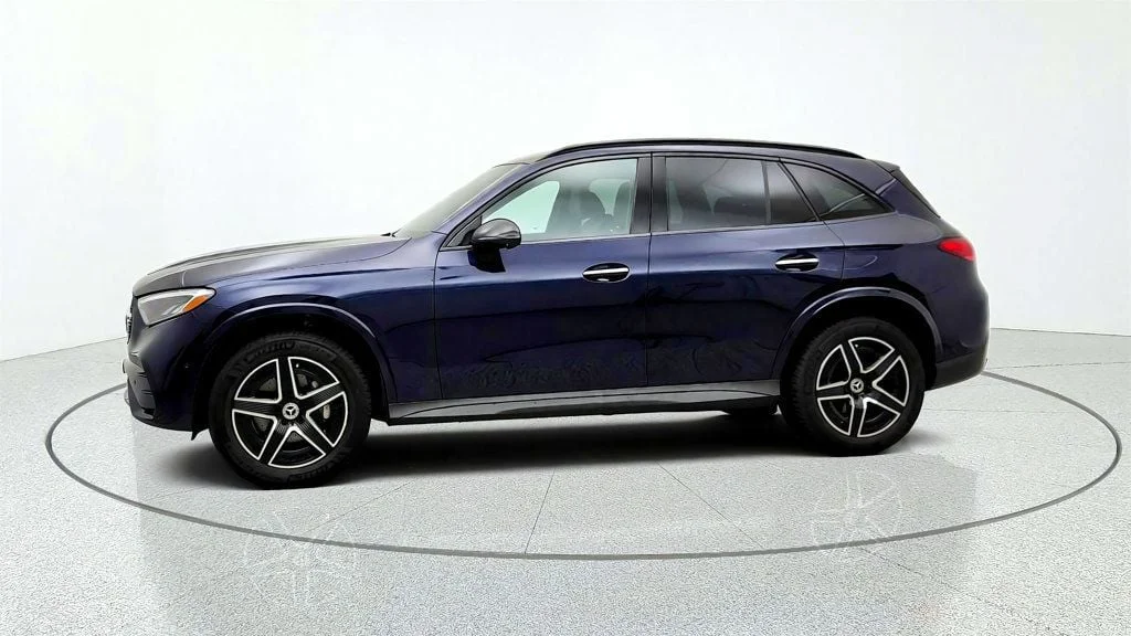 Used 2023 Nautical Blue Metallic Mercedes-Benz GLC 300 4MATIC SUV w/ AMG® Line & Exclusive Trim Package image 8