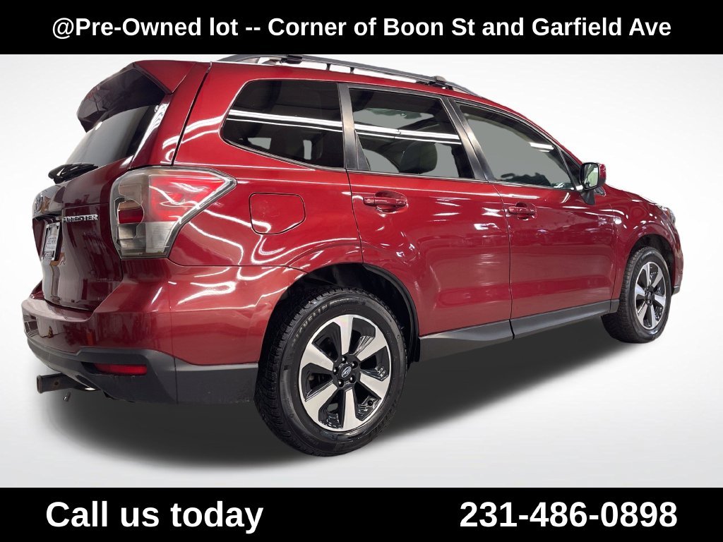 Used 2018 Red Subaru 2.5i Premium image 6