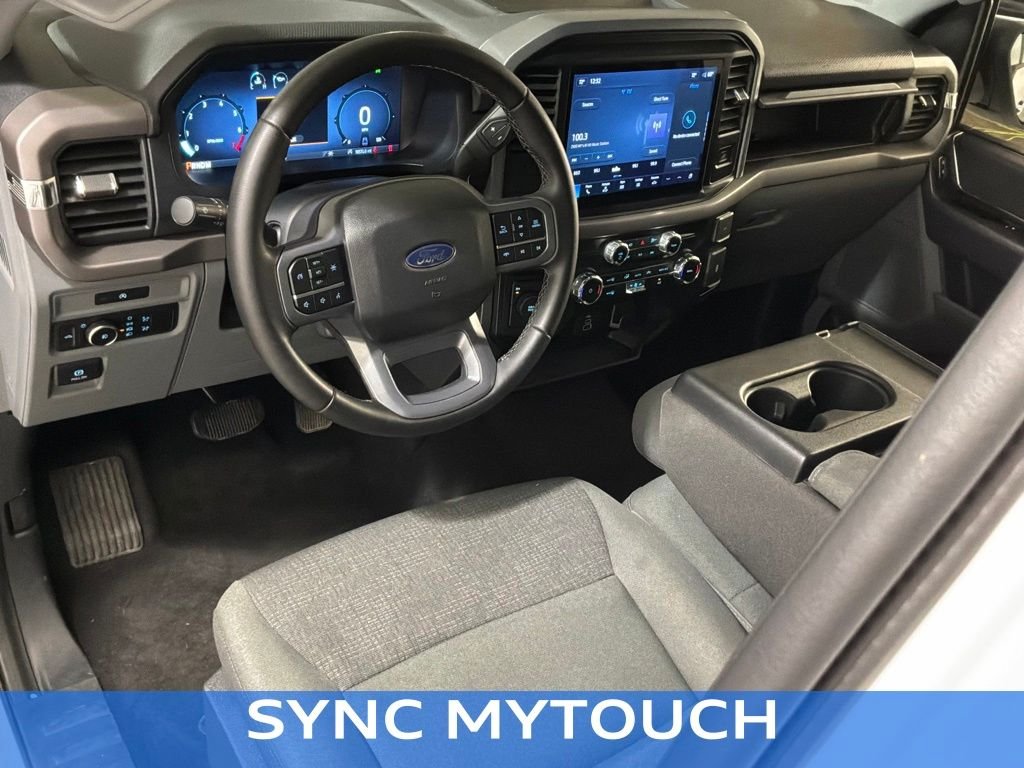 Certified Used 2025 Oxford White Ford XLT image 17