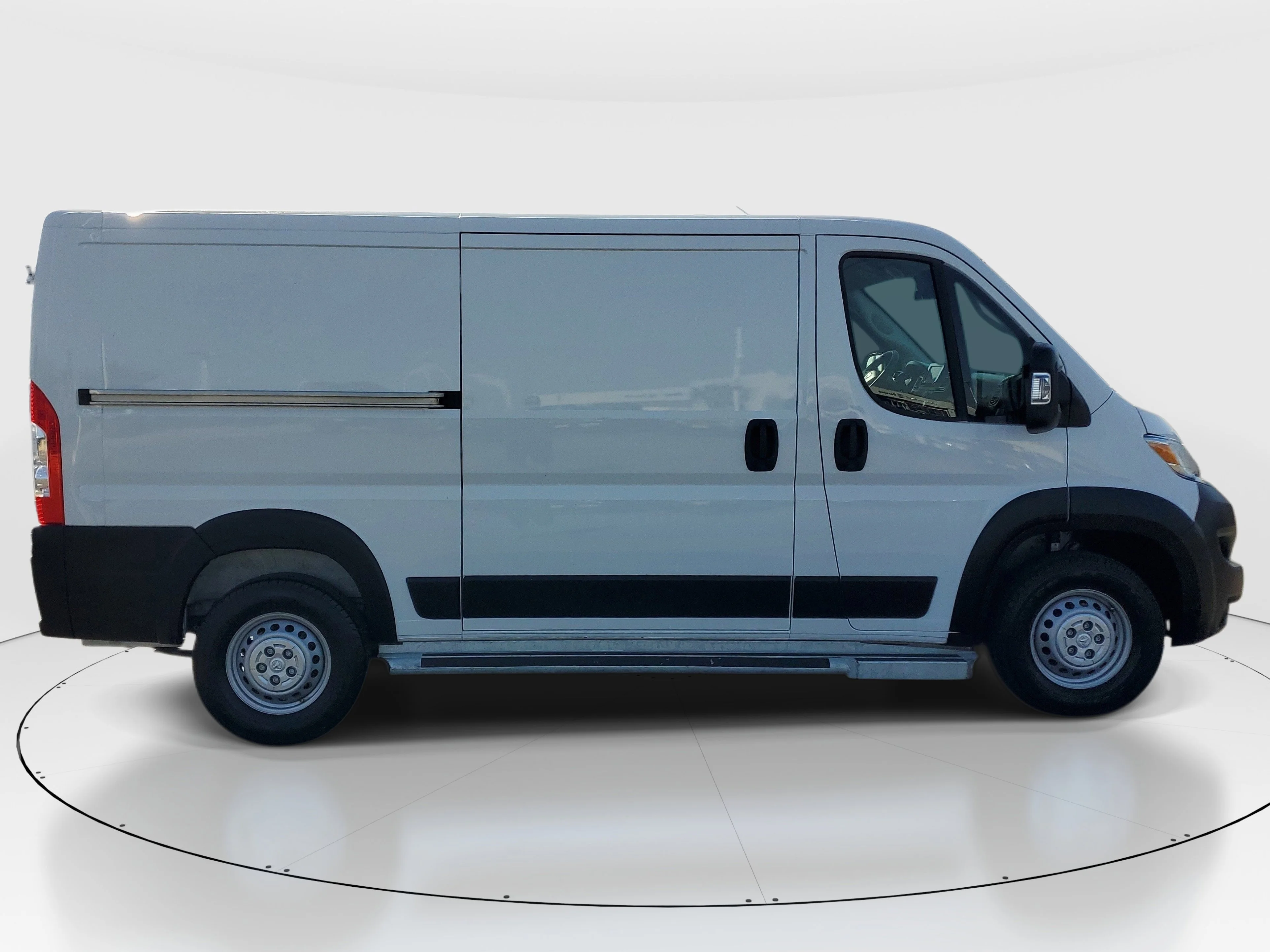 Used 2025 White Ram Base image 7