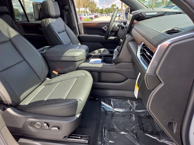 2026 GMC Yukon Denali - Photo 31