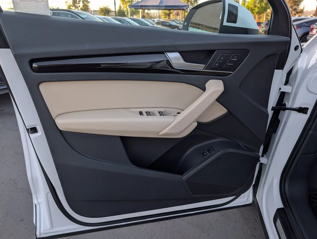 Used 2018 White Audi 2.0T image 17