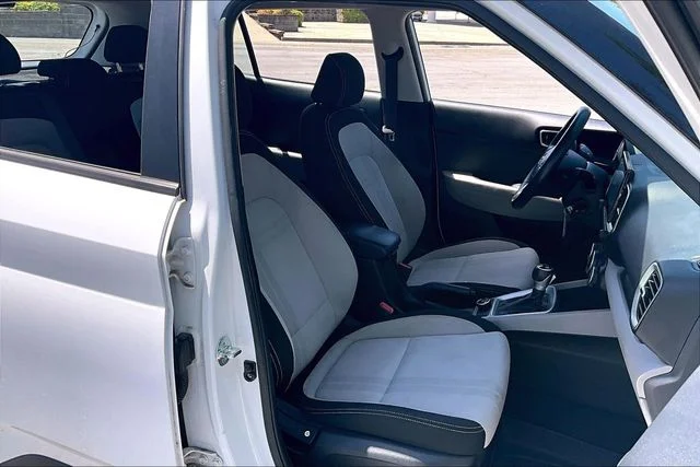 Used 2023 Ceramic White Hyundai SEL image 7