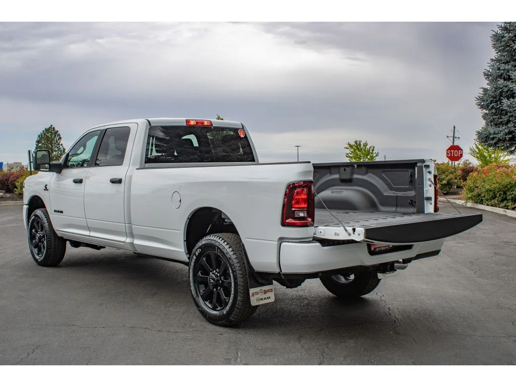 New 2026 Bright White Clear-Coat Exterior Paint RAM Big Horn image 9