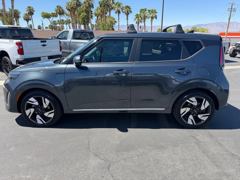 Used 2023 Gravity Gray Kia GT-Line image 6