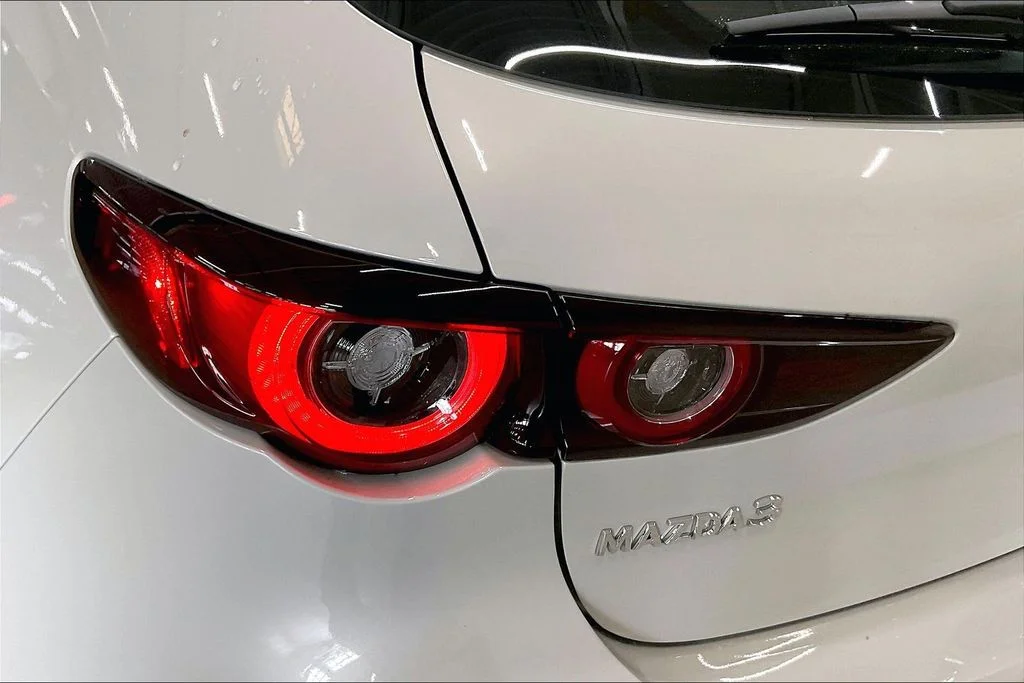 Used 2026 White Mazda 2.5 S Select Sport image 29