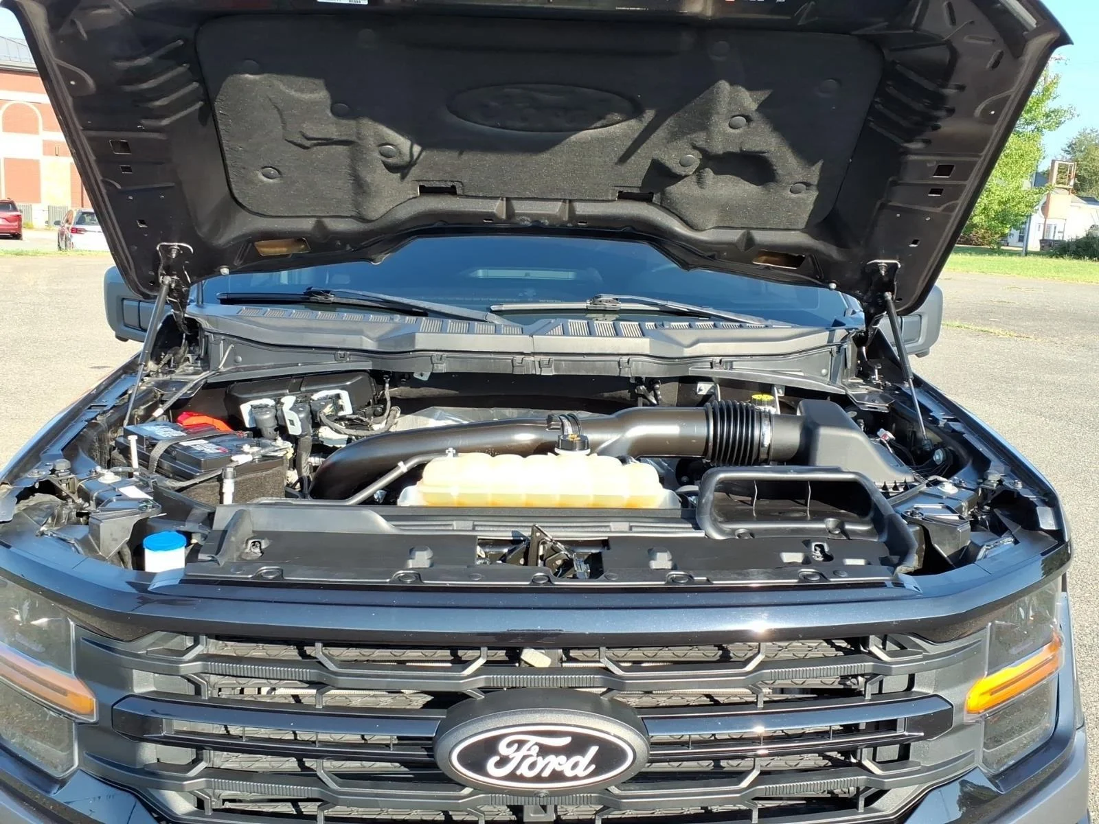 Used 2024 Carbonized Gray Metallic Ford XLT image 31