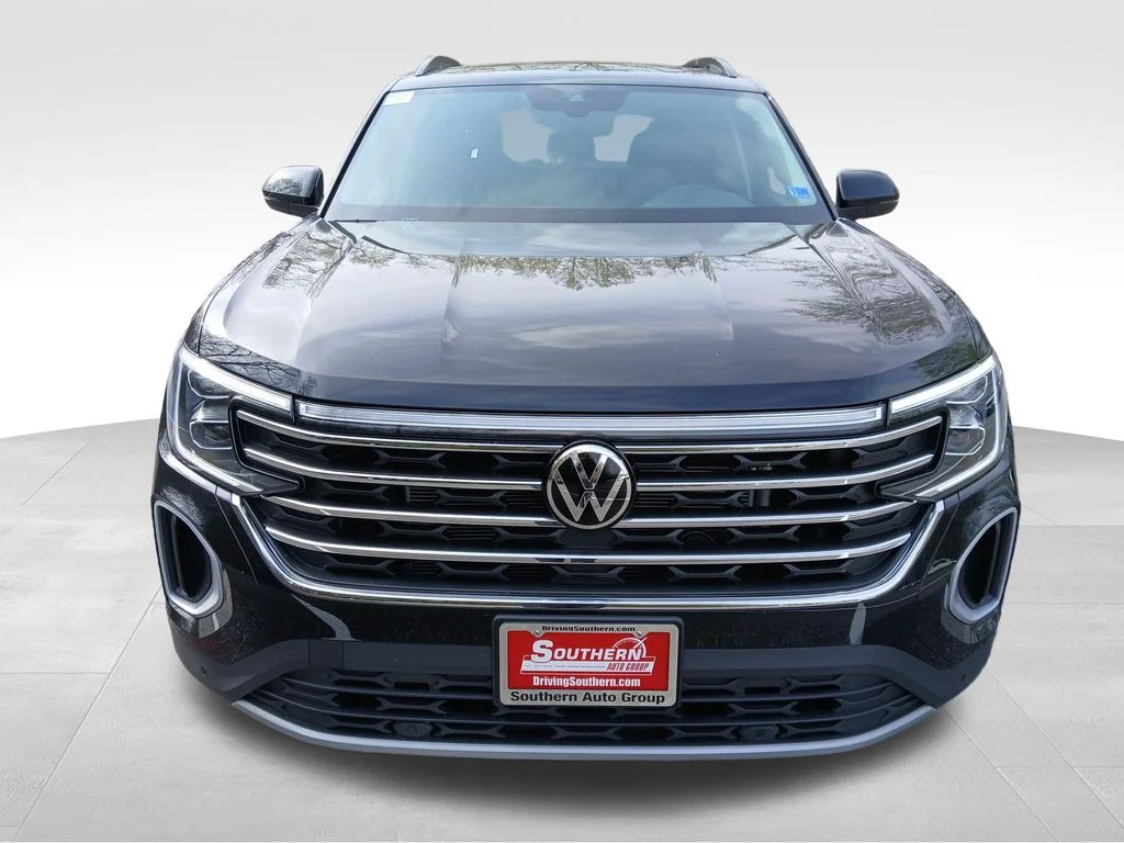 New 2026 Black Volkswagen 2.0T SE w/Technology image 8