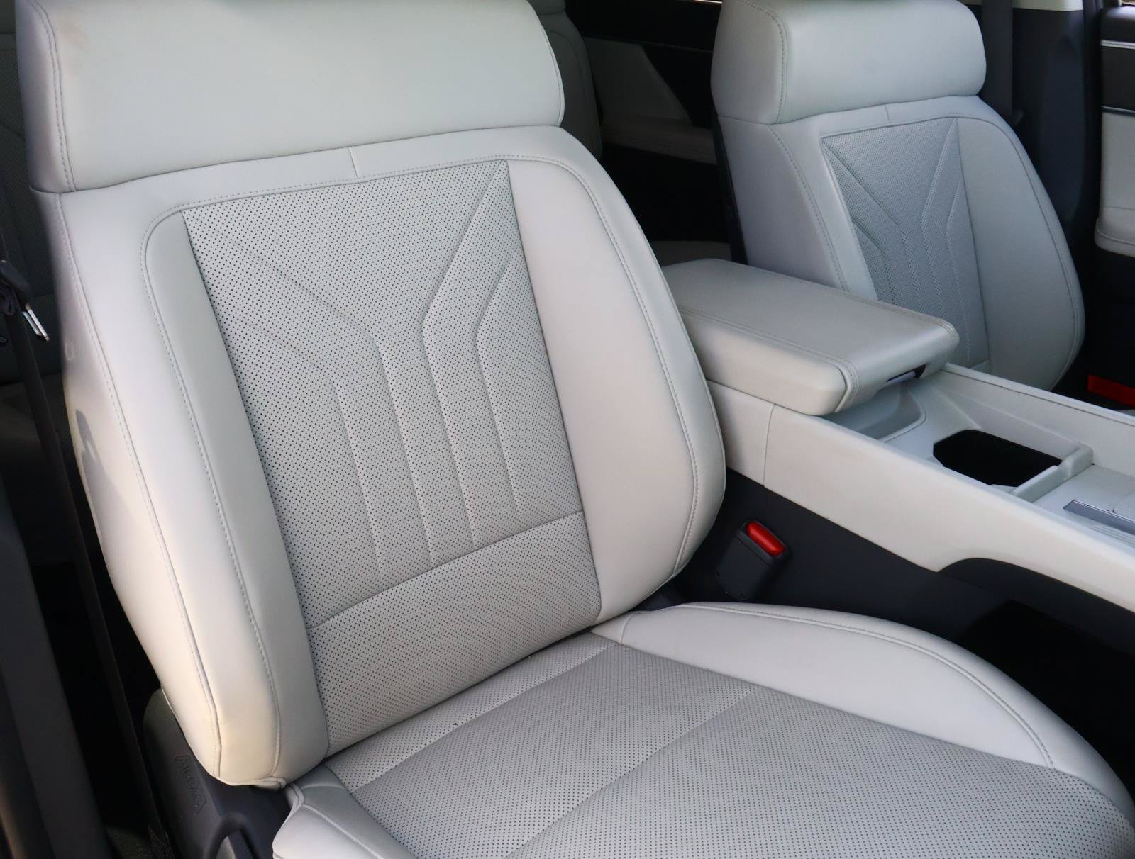 2025 Hyundai Santa Fe SEL - Photo 16