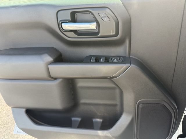 Used 2024 White Chevrolet Custom Trail Boss image 31