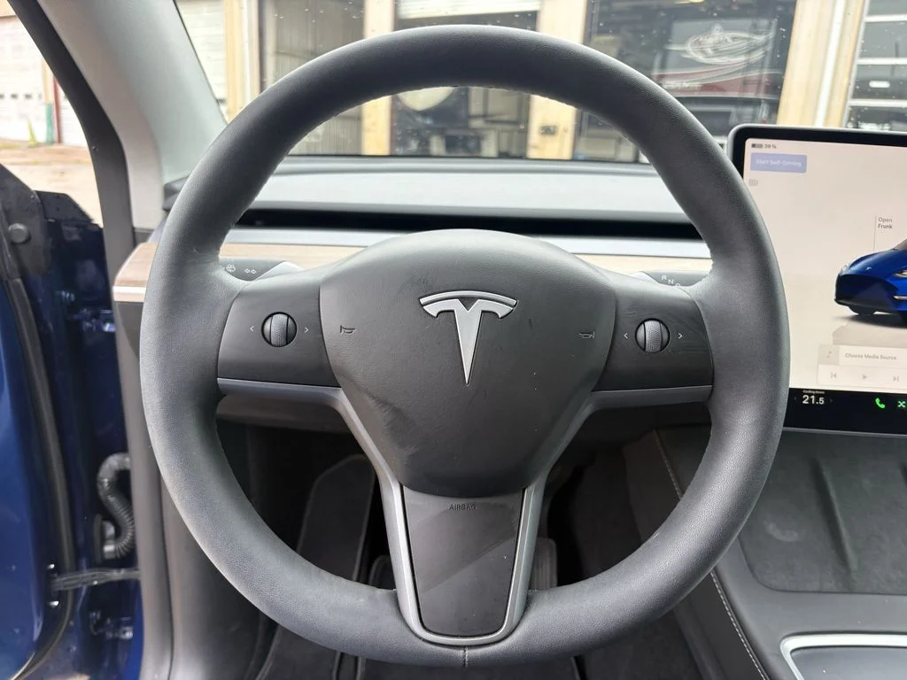 Used 2024  Tesla Long Range image 15