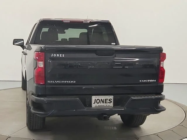 Used 2023 Gray Chevrolet Custom image 6