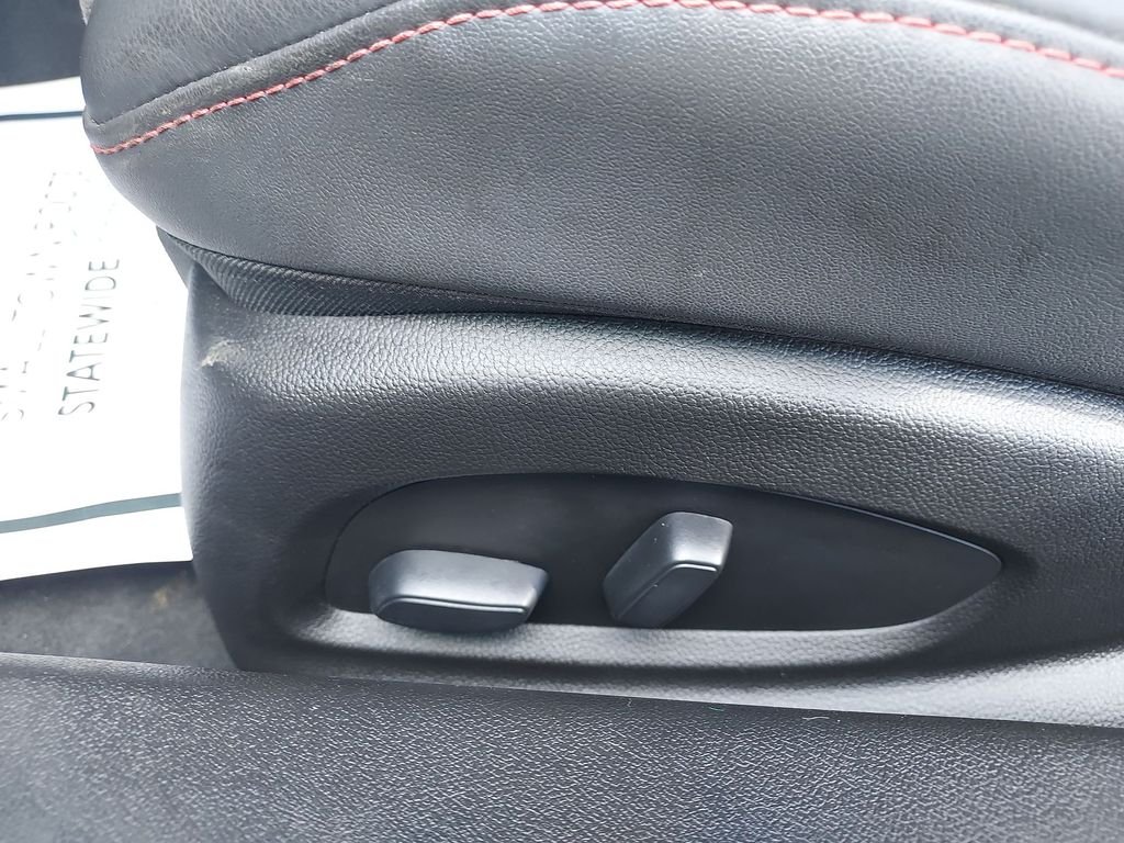 Used 2022 Black Chevrolet ZL1 image 18