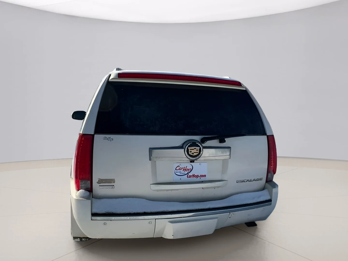 Used 2010 White Cadillac LUXURY image 7