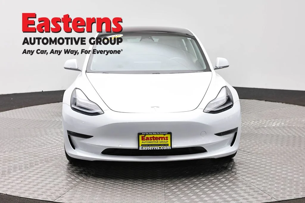 Used 2018 White Tesla Long Range image 2