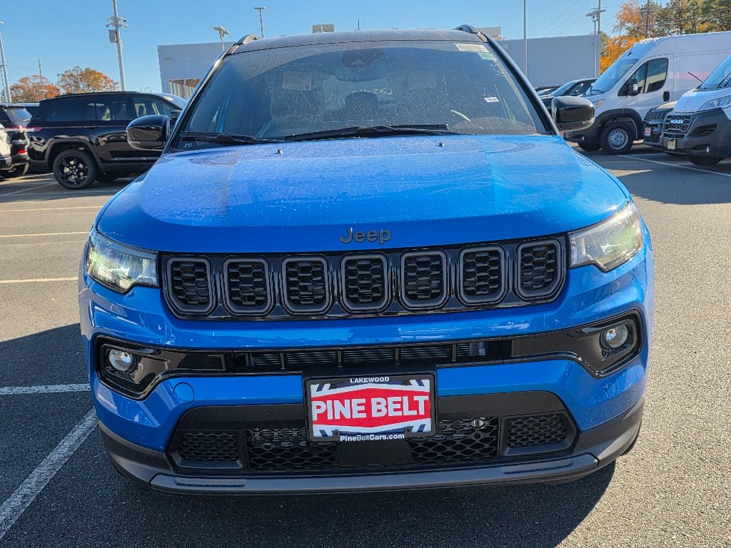 New 2026 Hydro Blue Pearl-Coat Exterior Paint Jeep Limited image 7