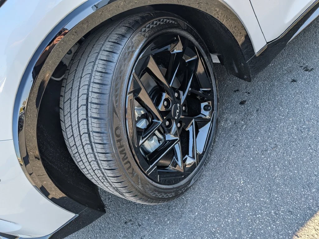 New 2027 Snow White Pearl Kia GT-Line image 35