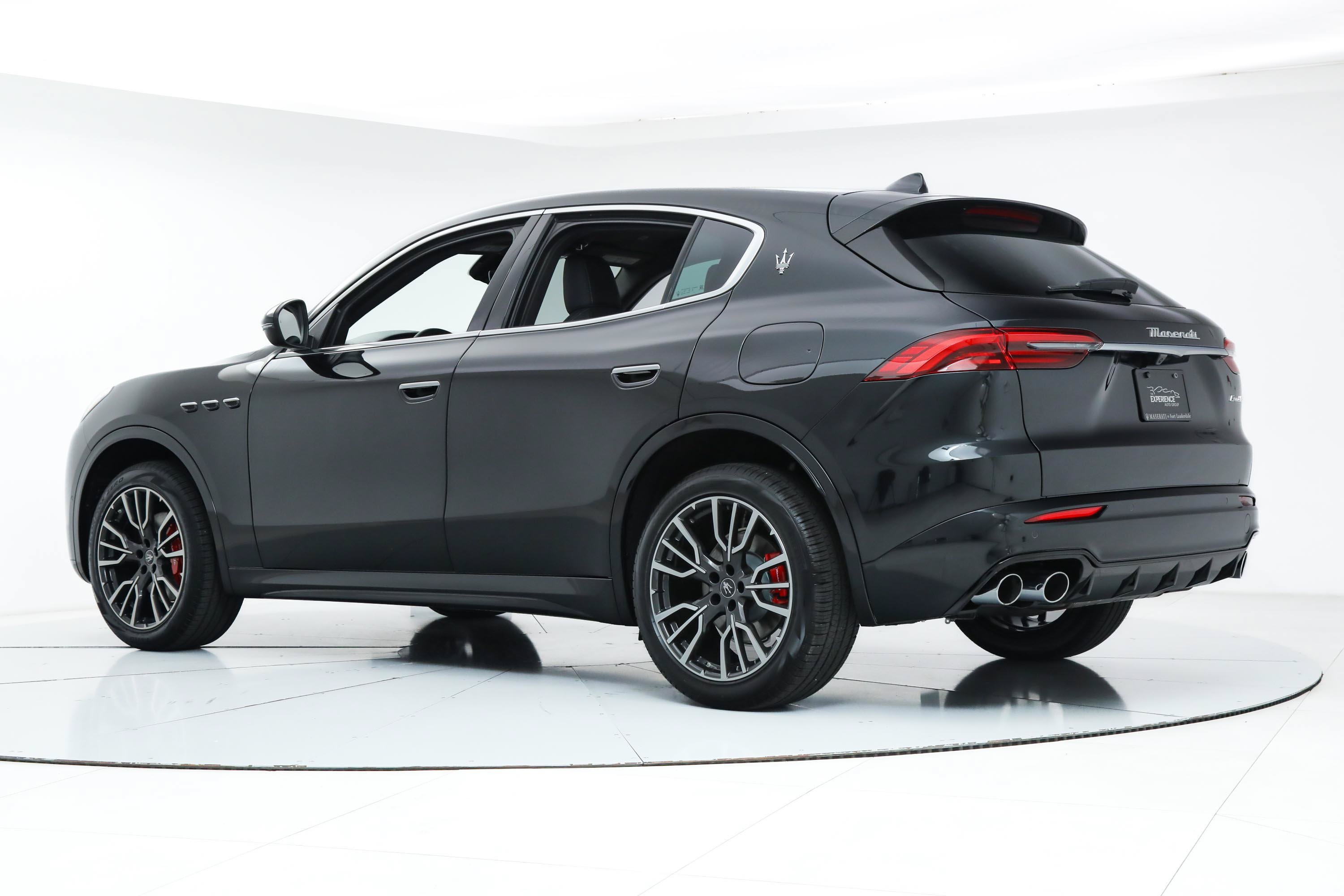 New 2025 Black Maserati  image 3