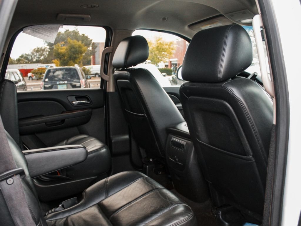 Used 2014 Summit White Chevrolet LT image 25