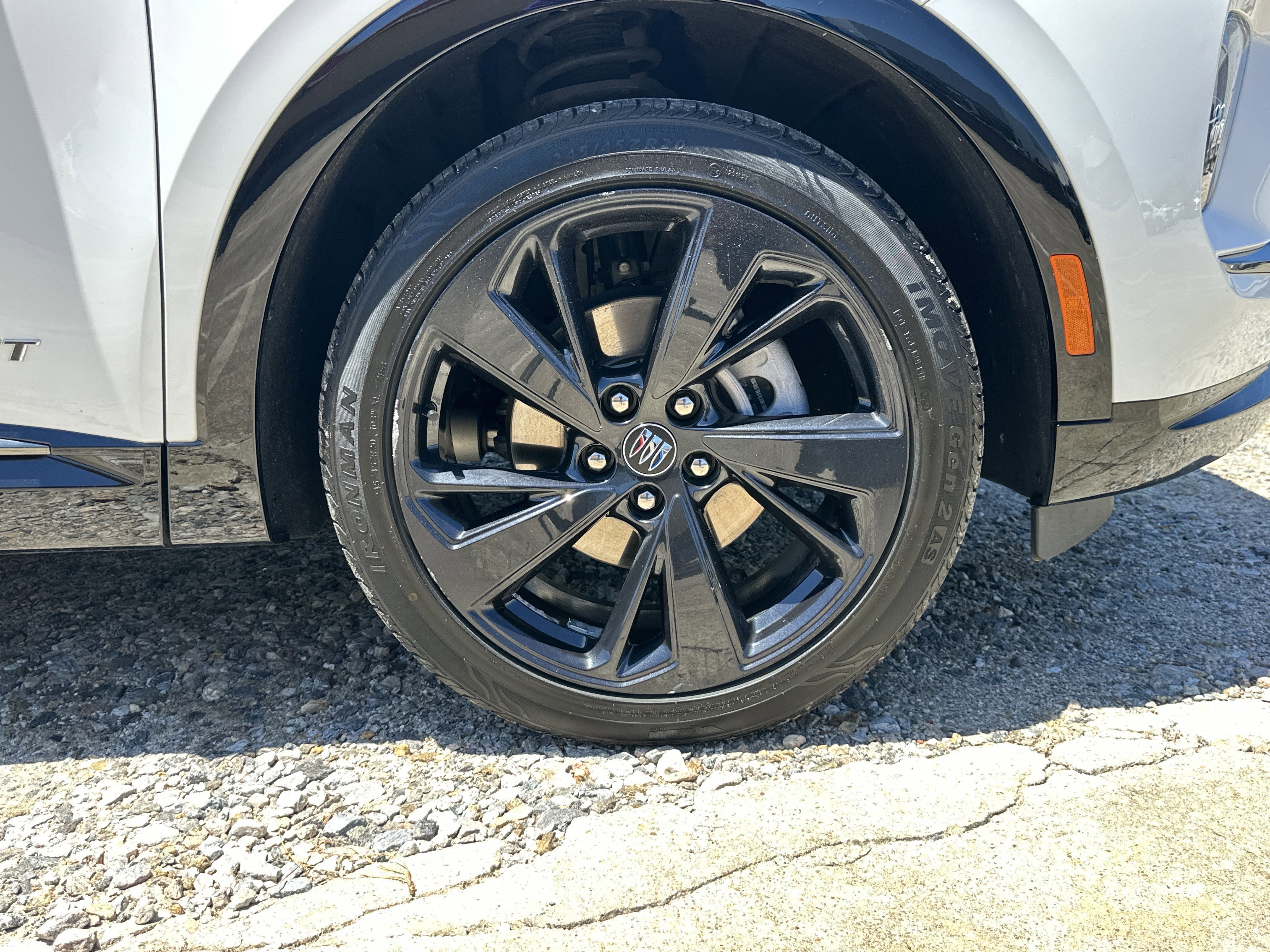 2025 Buick Envision Sport Touring - Photo 13