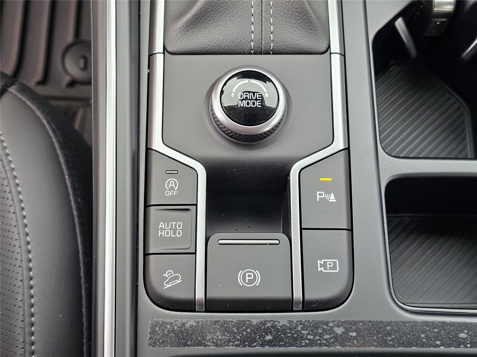 New 2026 Ivory Silver Kia S image 28