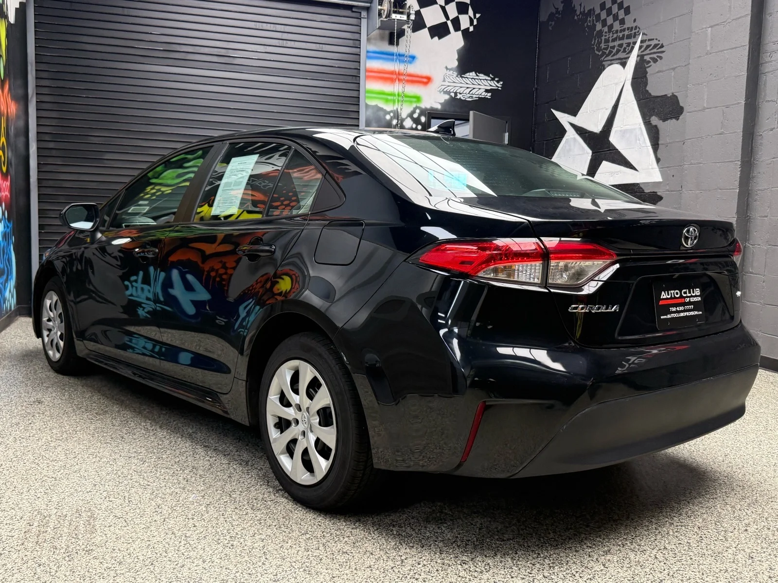 Used 2024 Midnight Black Metallic (218) Toyota LE image 4