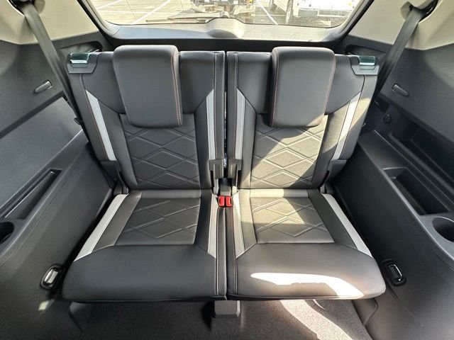 New 2026 Avocado Green Pearl Volkswagen 2.0T Peak Edition image 30